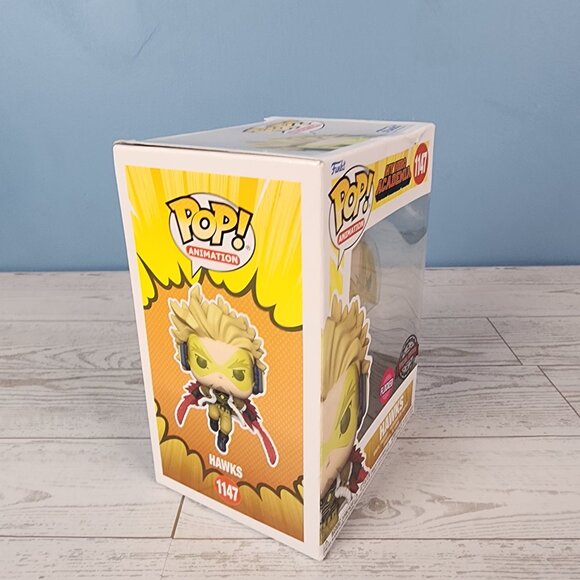 Flocked Hawks Funko POP Figure MHA #1147 Limited Edition Rare & Exclusive - Picture 3 of 7